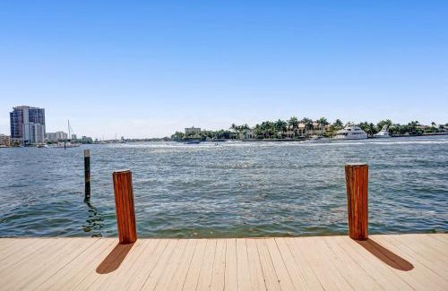 Central Beach House | Fort Lauderdale Yacht and Beach Club 209