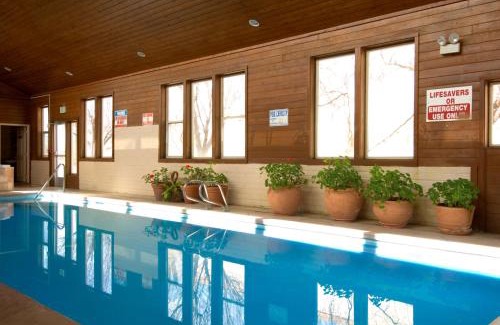 Northeast Santa Fe Resort | Fort Marcy Suites by All Seasons Resort Lodging