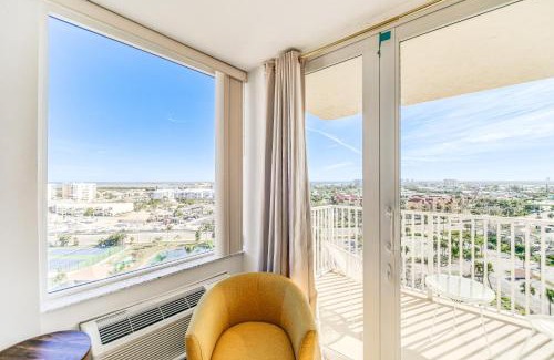South Island Apartment | Fort Myers Beach Studio with Balcony and Views!