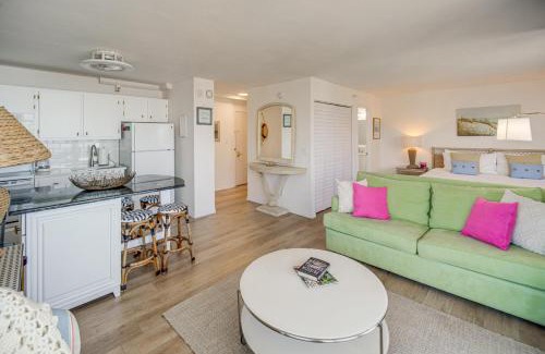 South Island Apartment | Fort Myers Beach Studio - Sunset and Ocean Views!