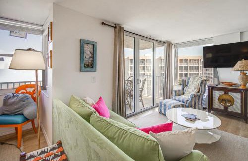 South Island Apartment | Fort Myers Beach Studio - Sunset and Ocean Views!