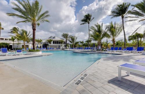 Fort Pierce Apartment | Fort Pierce Condo with Screened Porch Walk to Beach