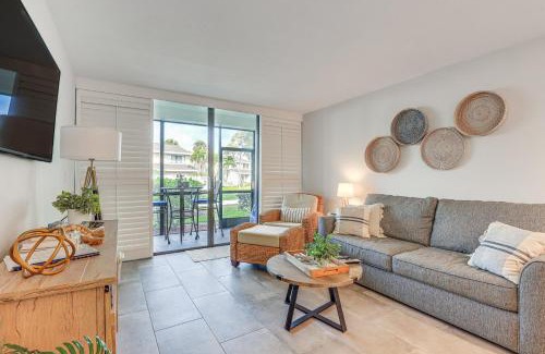 Fort Pierce Apartment | Fort Pierce Condo with Screened Porch Walk to Beach
