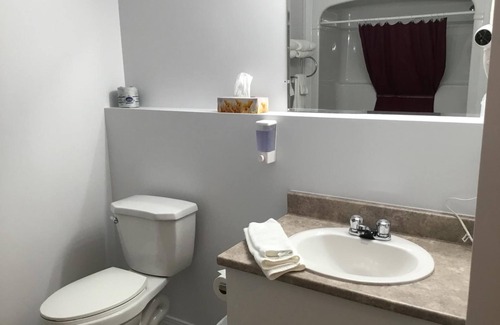 Perth-Andover Hotel | Fort Road Motel