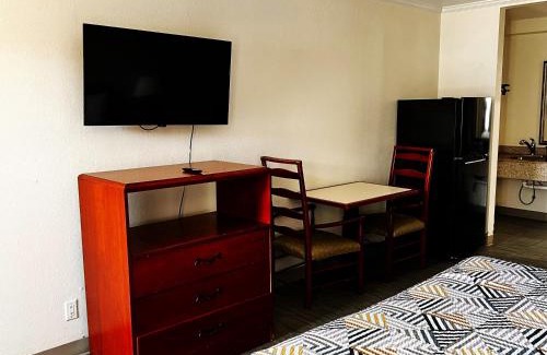 West Meadowbrook Hotel | Fort Worth TX Downtown East
