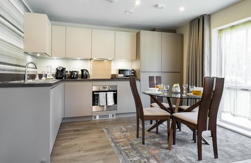 Chatham Apartment | Fortified Cosy Apartment - Chatham