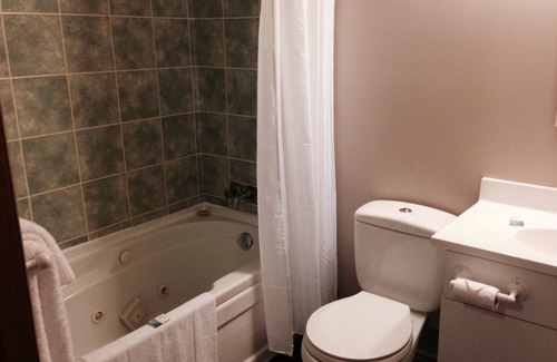 Louisbourg Hotel | Fortress Inn Louisbourg