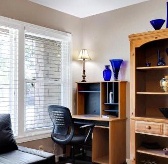 Shearer Hills - Ridgeview House | Fortuitous - A Birdy Vacation Rental