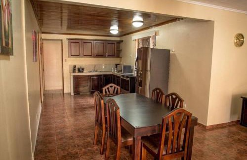 Barrio Pilo House | FORTUNA FLAT #1 BEST VALUE & Cozy