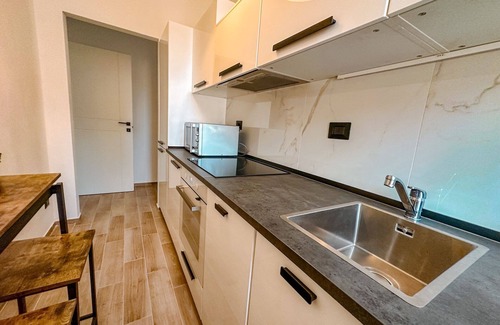 Cinisello Balsamo Apartment | Fortuna Milan: METRO, Wi-Fi, AC, DUOMO in 25 minutes