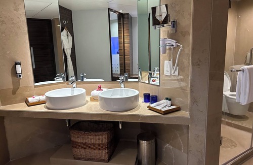 Ahmedabad Hotel | Fortune Select SG Highway, Ahmedabad - Member ITC Hotels' Group