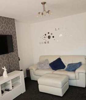 Sherwood Forest House | Forward Lodge and Suites