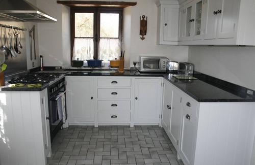 Nettleton House | Fosse Farmhouse B&B and Holiday Cottages