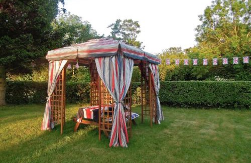 Nettleton House | Fosse Farmhouse Holiday Cottages