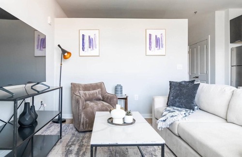 Downtown Apartment | Foster Studio 4 - Studio Apartment, Sleeps 2