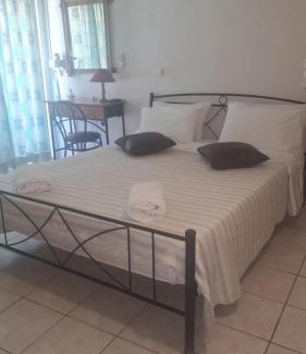 Paralia Agias Fotinis Apartment | Fotini Apartments