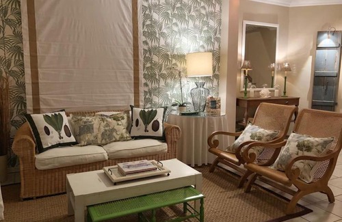 Pointe D'esny House | Fouilly Cottage Tasteful Beach Home