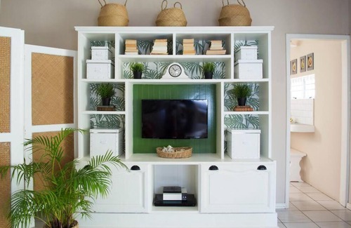 Pointe D'esny House | Fouilly Cottage Tasteful Beach Home