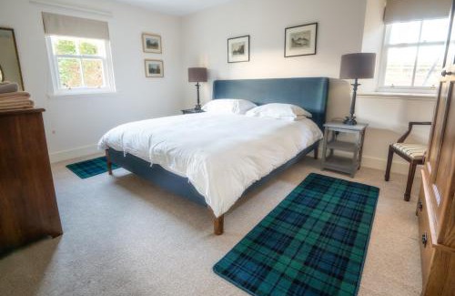 Dingwall House | Foulis Castle Gate Lodge