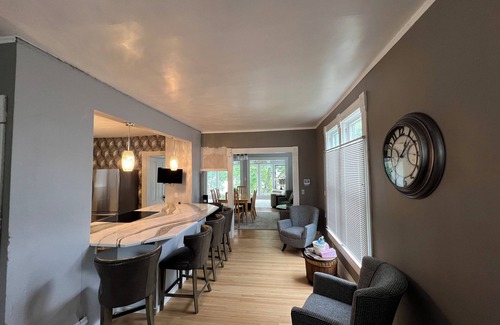 Albert Lea House | Fountain Blue - Lakeside