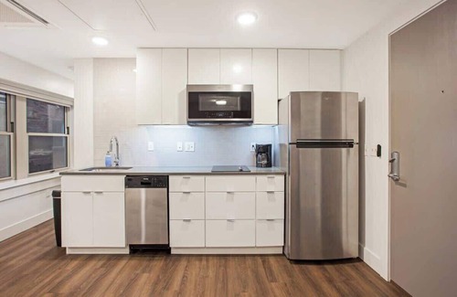 Hanover Place Apartment | Fountain City Suite Historic Gem, Extended Stay
