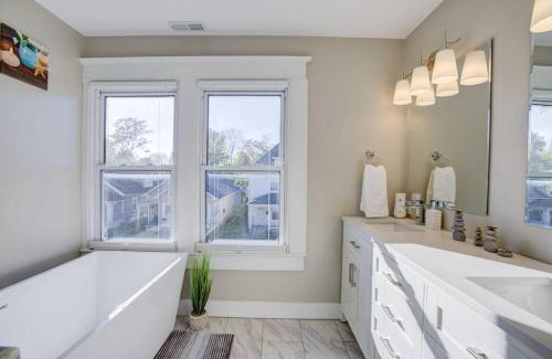 Fountain Square Apartment | Fountain Gem: Your Urban Oasis