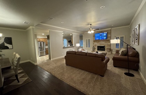Lubbock House | Fountain Hills Grandeur