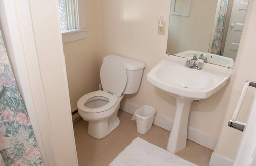 Lake Leelanau Resort | Fountain Point - Honeymoon Cottage
