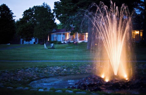 Lake Leelanau Resort | Fountain Point - Hotel Room 6