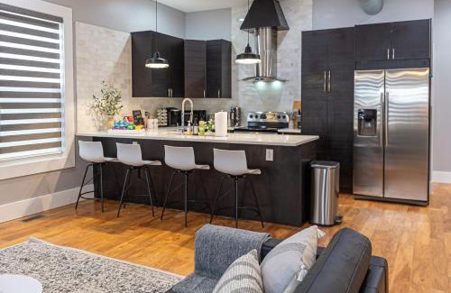 Fountain Square House | Fountain Sq Retreat Artsy Vibes & City Access