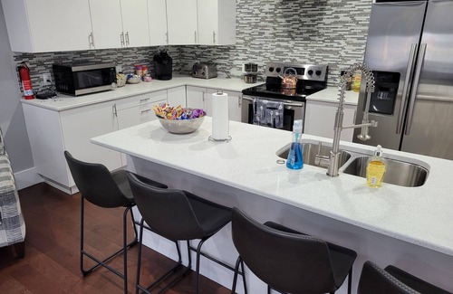 Fountain Square House | Fountain Square Chateau Downtown Indy - Spacious and Amenity Rich!