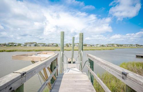 Long Beach House | Fountains Folly by Oak Island Accommodations