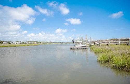 Long Beach House | Fountains Folly by Oak Island Accommodations
