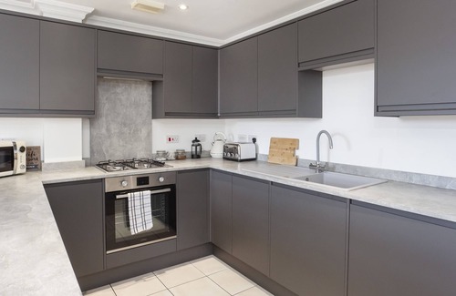 York Apartment | Fountains View 2 bedroom Apartment