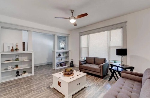 Fountain Square House | Fountian Square Dream Home - Near Downtown Indy - Free Parking