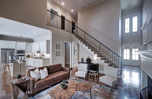 Tougaloo House | Four Bed Home Getaway with Media Room