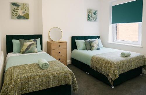 Birkenhead House | Four Bed-Room with 2 Ensuite