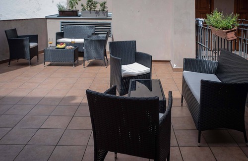 Prague 1 Apartment | Four bed studio apartment in ground floor with bathroom and kitchen