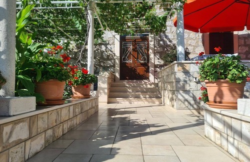 Broce Apartment | Four bedroom apartment