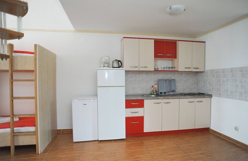 Caska Apartment | Four-bedroom apartment with terrace and sea view Caska, Pag (A-3085-d)