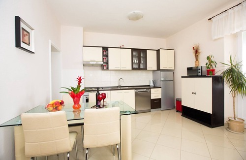 Brsecine Apartment | Four bedroom apartment with terrace and sea view Brsečine, Dubrovnik (A-9098-a)