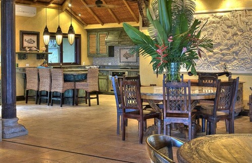 Dominical Villa | Four Bedroom Balinese Luxury Villa