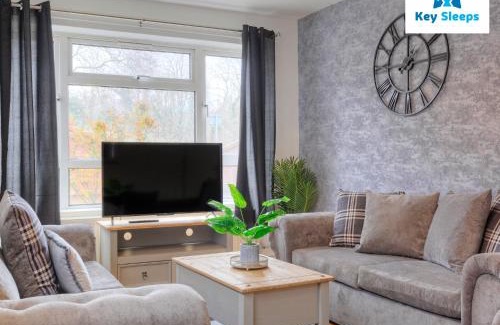 Peterborough Apartment | Four Bedroom By Keysleeps Short Lets Peterborough With Free Parking Spacious Central Contractor