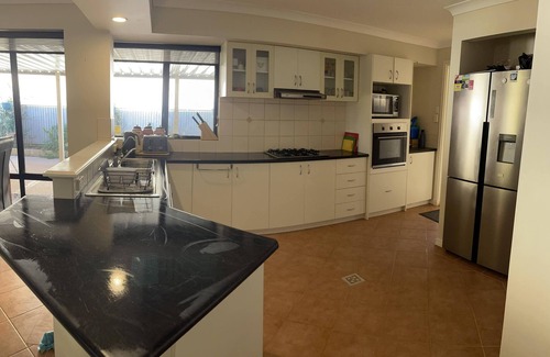 Somerville House | Four bedroom family home with pool