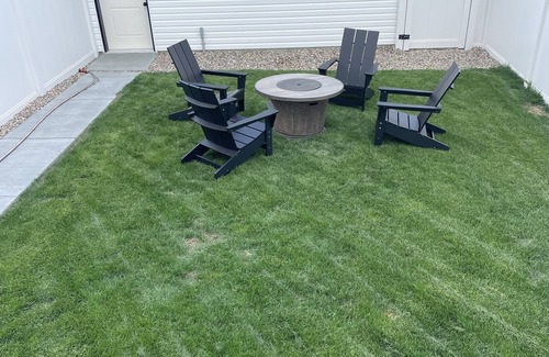 Saskatoon House | Four bedroom four bathroom townhouse with free parking for 4 vehicles.
