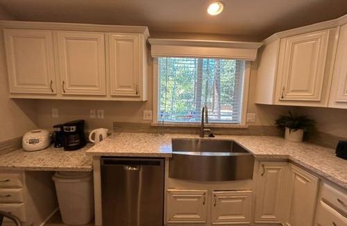 South Lake Tahoe House | Four Bedroom Home in the Heart of South Lake Tahoe near Ski Resort and Stateline