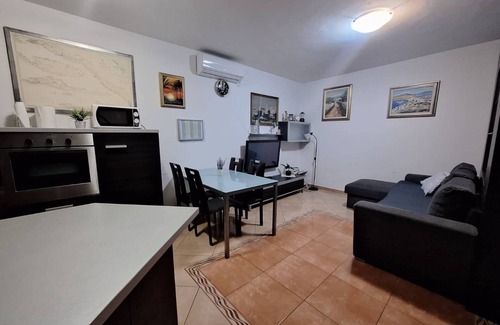 Dol House | Four Bedroom Holiday Home