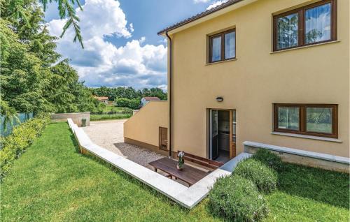 Heki House | Four-Bedroom Holiday Home In Pazin