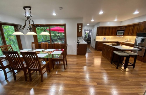 Birchwood Farms House | Four-bedroom Home in Birchwood Farms Golf & Country Club community – Near Ski Resorts
