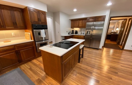 Birchwood Farms House | Four-bedroom Home in Birchwood Farms Golf & Country Club community – Near Ski Resorts